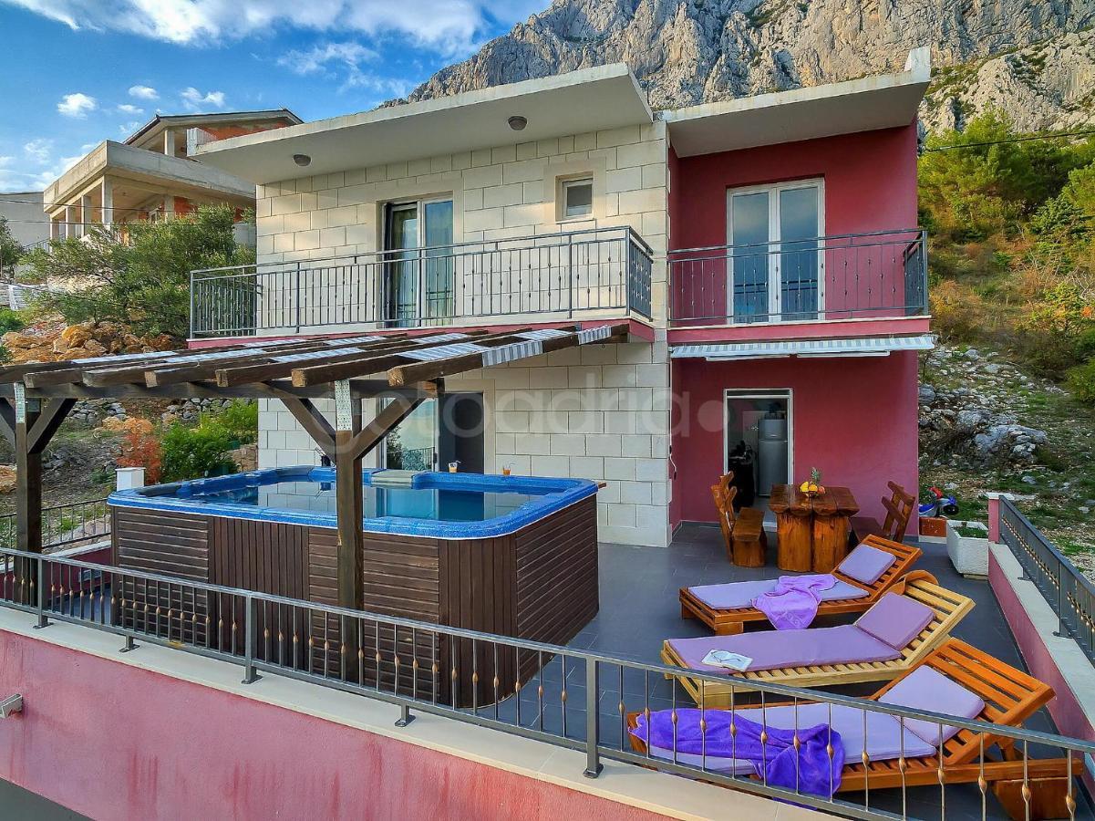 Holiday Home Darius With Hot Tub Makarská Exteriér fotografie